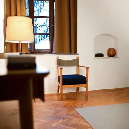 Apartment 1 Bedroom In