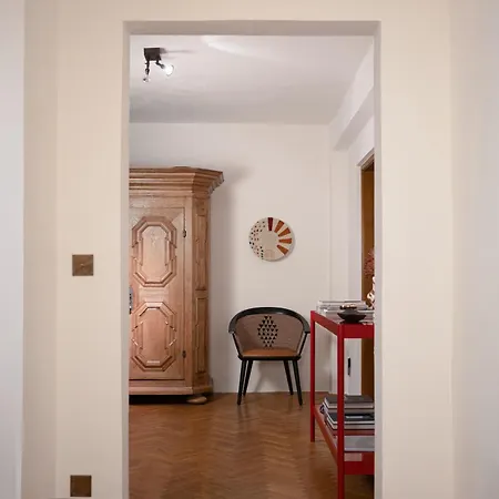 1 Bedroom In Apartment