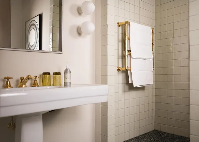 1 Bedroom In *